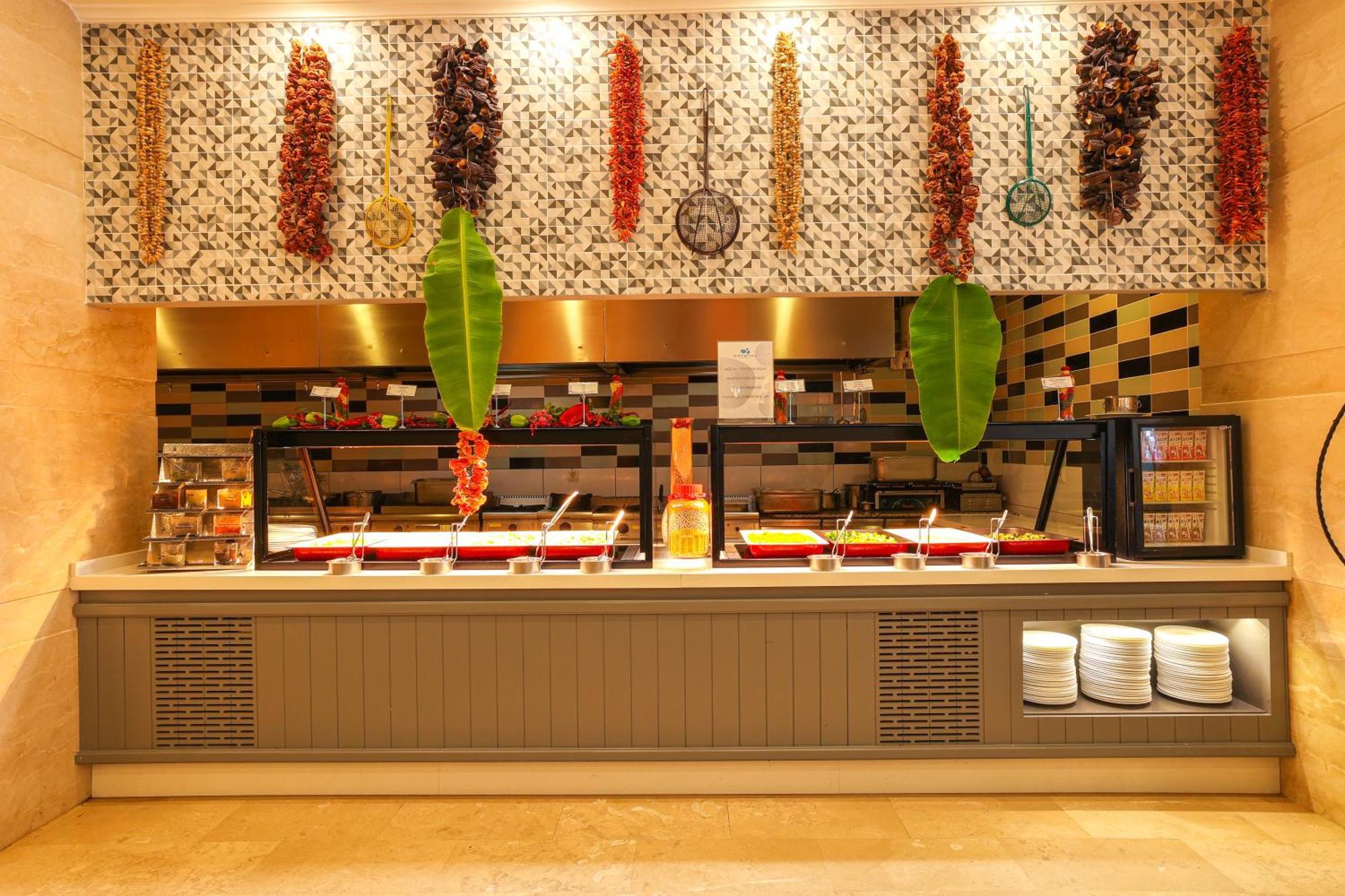 크리스털 아우라 비치 리조트 앤드 스파 케메르 외부 사진